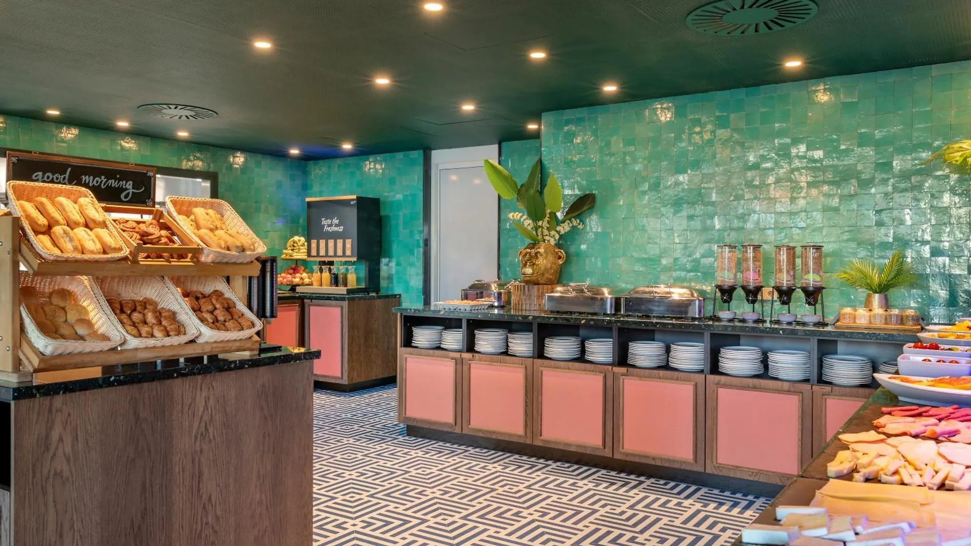 Corendon Amsterdam New-West, A Tribute Portfolio Hotel 4*,  Países Bajos