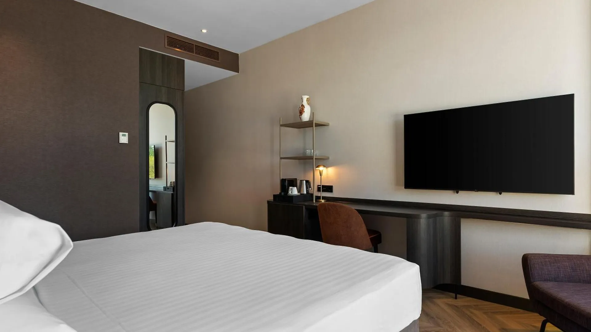 Corendon Amsterdam New-West, A Tribute Portfolio Hotel הולנד